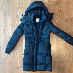 Mid length size small women’s SAM nyc winter down jacket. Black removable hood